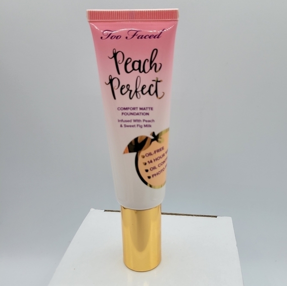Too Faced Spiced Rum Peach Perfect Matte Foundation - Picture 8 of 12
